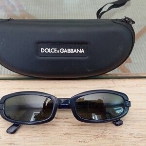 Moschino sunglasses like new with D&G case
